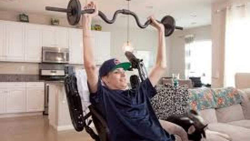 Premieră în medicină. Un tânăr complet paralizat se poate mișca din nou, după un tratament cu celule stem