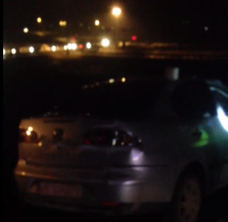 Teribil! Șoferul care a fugit după ce a lovit cu maşina un microbuz cu 12 persoane, găsit beat, &icirc;ntr-un bar! Opt oameni, &icirc;ntre care doi copii, au ajuns la spital