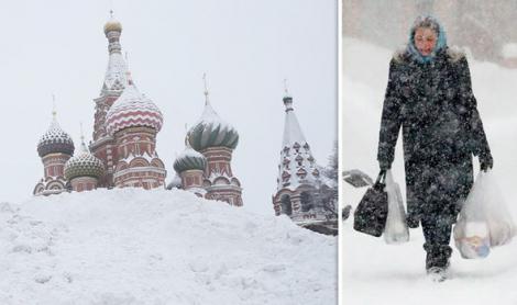 Cea mai puternică furtună de zăpadă din ultimii 70 de ani, la Moscova! Nămeți au depășit un metru, iar traficul a fost dat peste cap!