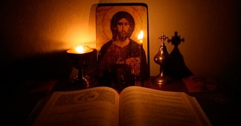 Rugăciune &icirc;mpotriva g&acirc;ndurilor de desf&acirc;u. Rostită zilnic, te scapă de patimile trupești