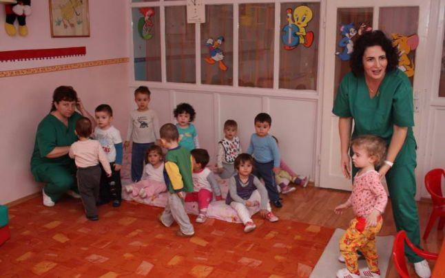 Tichete de creșă 2019. Cine primește și ce valoare au! Acte necesare și ce trebuie să știi