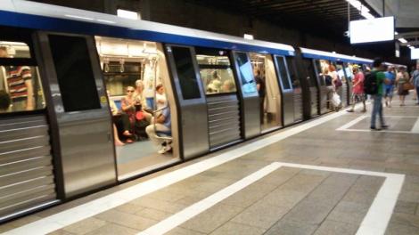 Metrorex reduce la jumătate tariful pentru cei care parchează la metrou