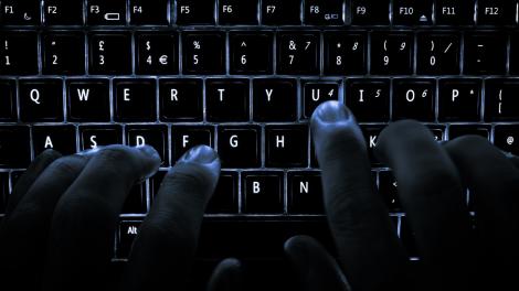 Site-uri folosite în atacuri cibernetice, închise de Poliția Română. Cu ce se ocupau hackerii reținuți