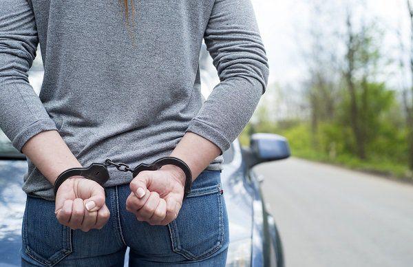 O rom&acirc;ncă riscă 6 luni de &icirc;nchisoare, &icirc;n Italia, pentru că și-a tuns fiica zero