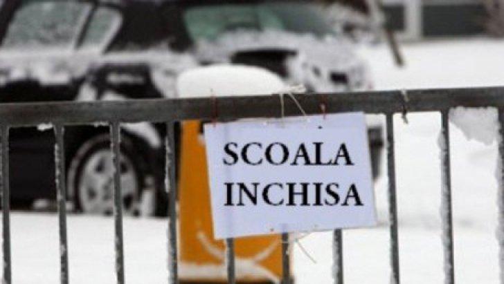 Epidemie de gripă. Mai multe școli &icirc;nchise joi și vineri. Lista completă județe