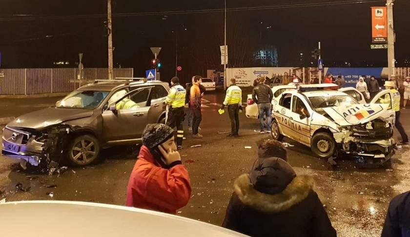 Accident cumplit &icirc;n București! Trei polițiști și un jandarm, răniți grav! VIDEO