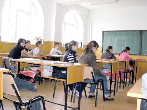 Vacanță prelungită pentru sute de elevi. C&acirc;nd se va face recuperarea cursurilor suspendate