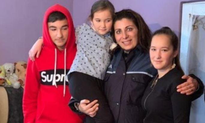 ,,Mama avea un ochi deschis și unul &icirc;nchis. Din cel deschis, i-a curs o lacrimă. Apoi l-a &icirc;nchis și pe al doilea&rdquo; Povestea cutremurătoare a trei copii orfani din Vrancea