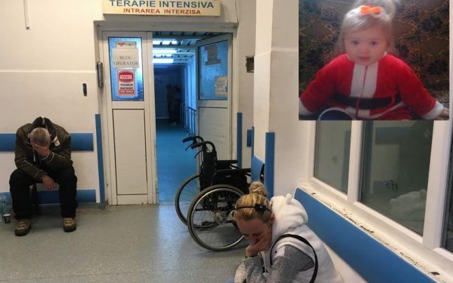 &Icirc;ncă o mamă &icirc;și urlă disperarea, după ce medicii i-au ținut fetița pe hol: "Au zis că are gripă, să caut un preot, să o &icirc;mpărtășesc, pentru că va muri&ldquo;