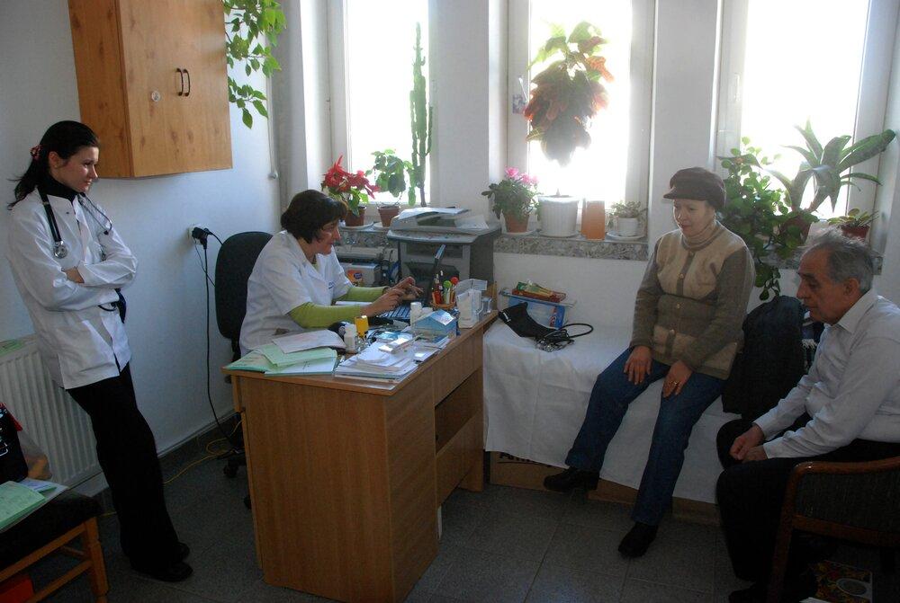 De curiozitate. Ce salarii au &icirc;n 2019 medicii de familie din Rom&acirc;nia. C&acirc;știgă &icirc;ntr-o zi, c&acirc;t alții &icirc;ntr-o lună