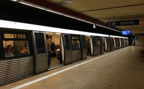 Sinucidere la metrou! O femeie a murit, după ce a fost lovită de un tren, la stația Apărătorii Patriei