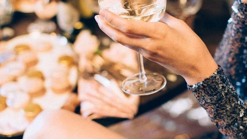 Cocktail-uri pe bază de șampanie perfecte pentru ocazii speciale