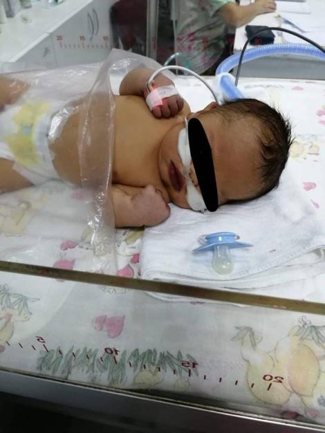 Caz revoltător la Cluj! Un bebeluș care s-a născut cu o malformație gravă a inimii nu poate fi operat! Singurii medici care i-ar putea salva viața, în concediu! 
