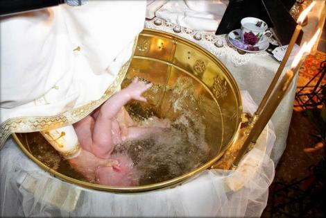 E păcat MARE! Să nu îți botezi NICIODATĂ copiii cu aceste NUME! Ce se întâmplă cu cei care au DOUĂ NUME de botez!