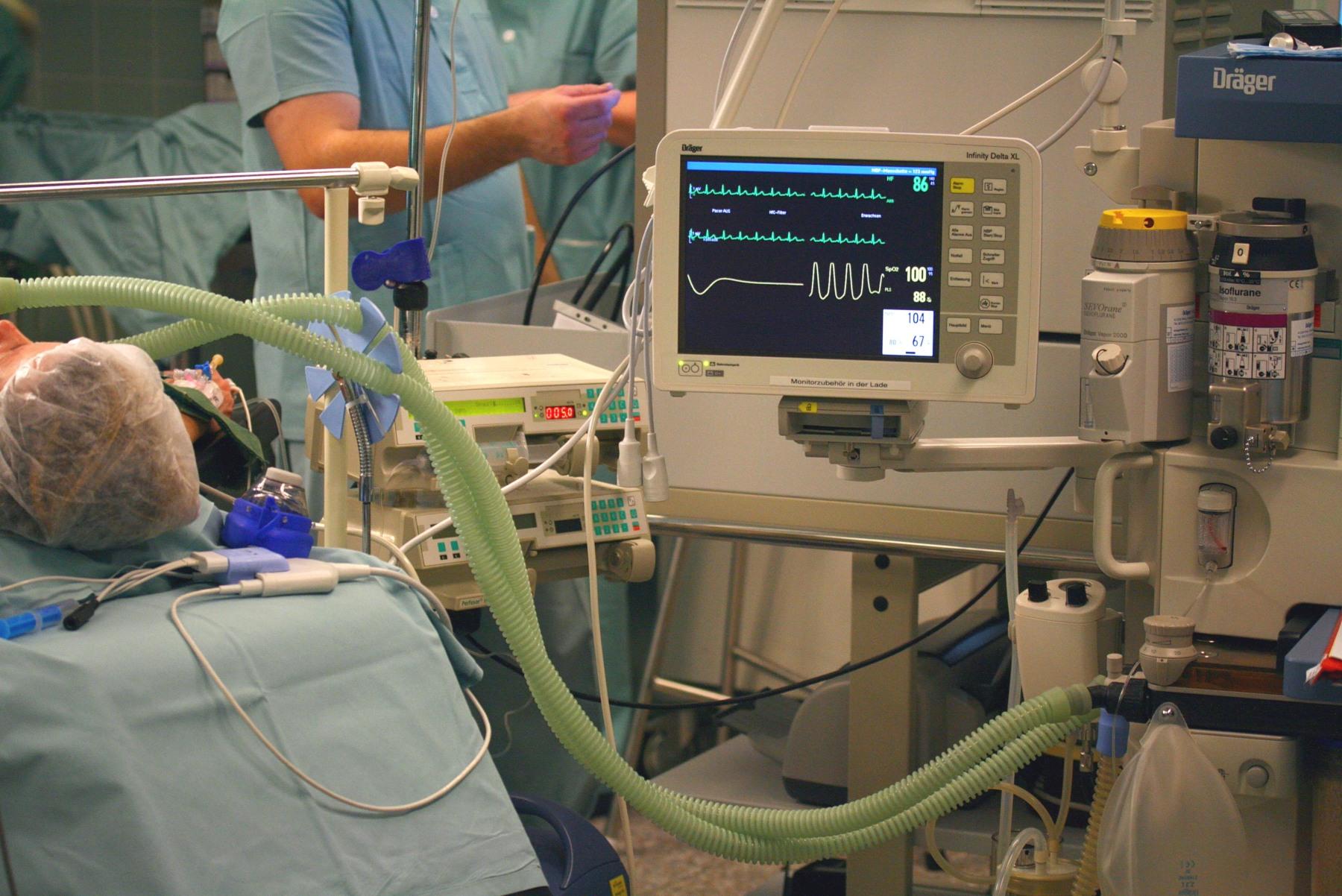 Se pregăteau de &icirc;nmorm&acirc;ntare, dar au trăit o MINUNE! Aceasta este povestea bărbatului care &bdquo;s-a trezit din morți&rdquo;