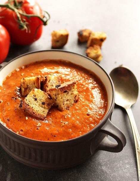 Supă cremă de ardei copt, cu gust afumat! Rețetă simplă și rapidă, perfectă pentru orice masă