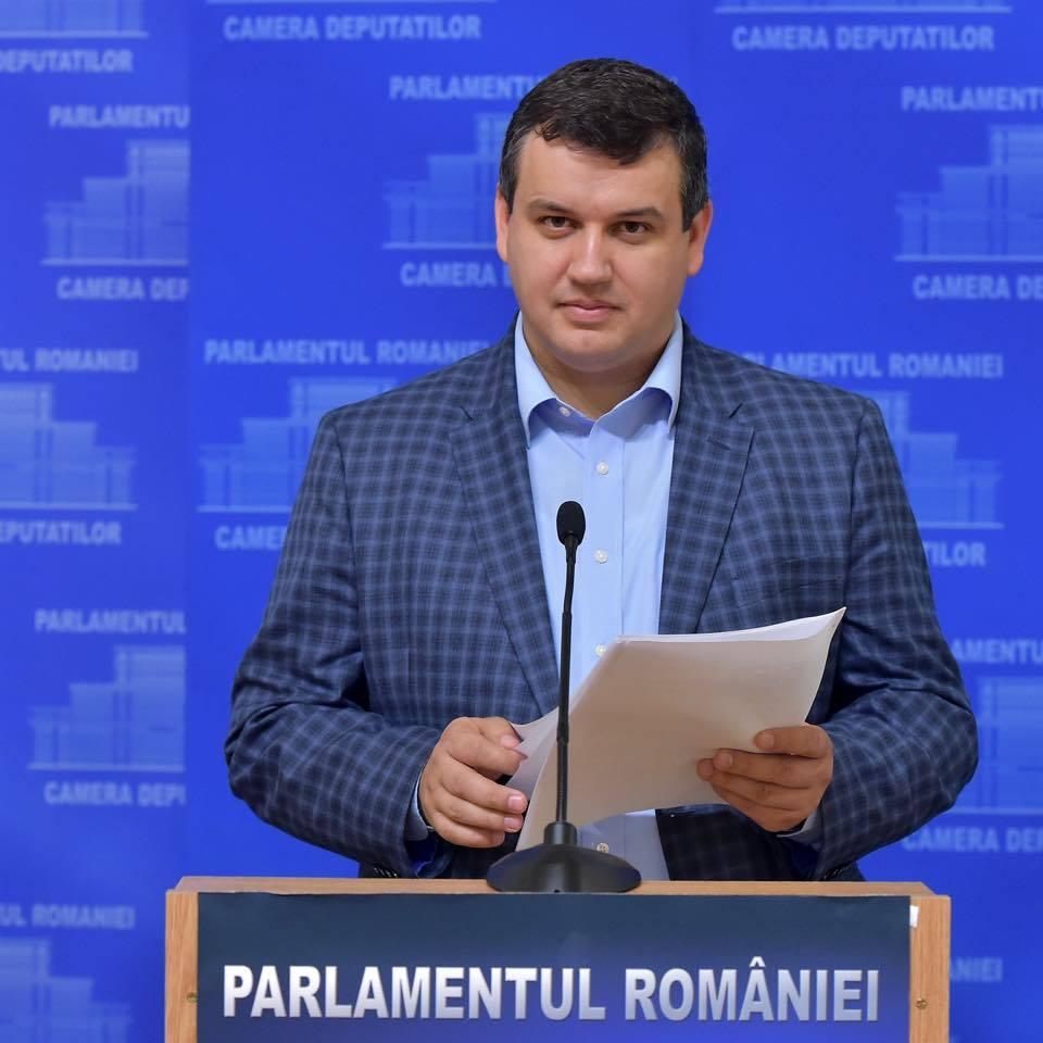 Tomac: Un eşec al moţiunii de cenzură ar &icirc;nsemna că pur şi simplu ne pierdem minţile, am intrat &icirc;ntr-o zonă &icirc;n care nu mai vedem totul dec&acirc;t &icirc;n culori politice şi &icirc;n orgolii mărunte