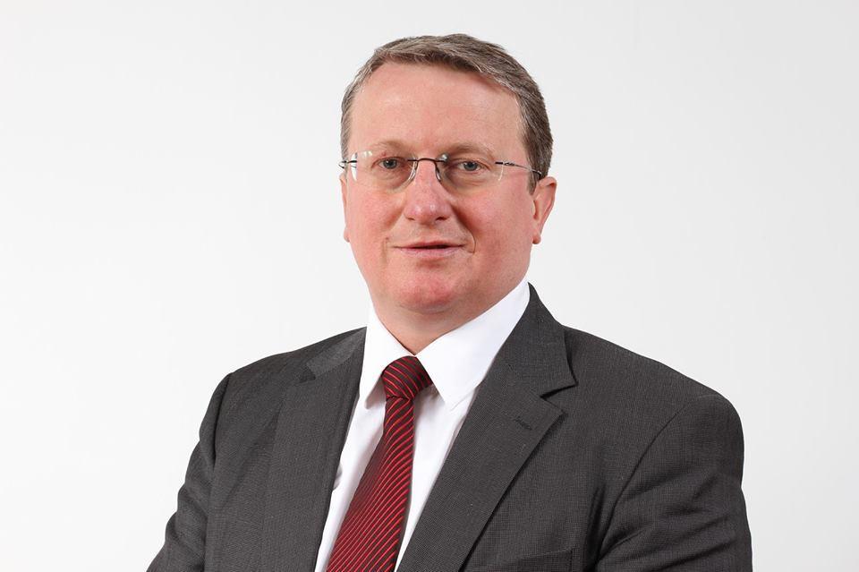 Unul dintre cei mai vechi lideri ai PSD de la Cluj părăseşte partidul şi &icirc;şi &icirc;ndeamnă colegii să se alăture Pro Rom&acirc;nia