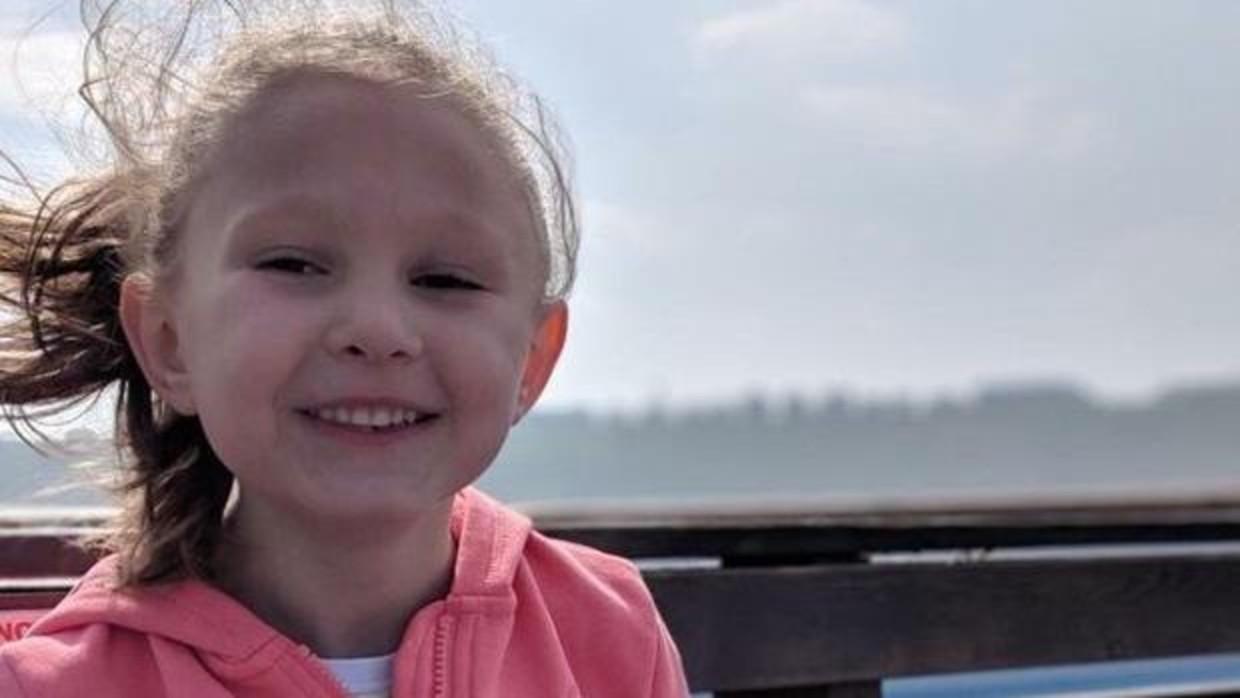 Motivul bizar pentru care doi părinți au trăit cinci zile cu fiica lor moartă &icirc;n casă: &rdquo;Ne-am dorit amintiri &icirc;n formula nouă!&rdquo;