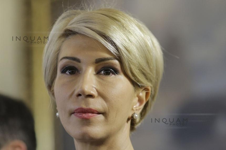 Turcan: Moţiunea echivalează cu un mandat de aducere &icirc;n faţa Parlamentului pentru un guvern care fuge de lege