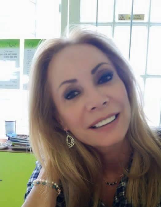 Tot ce a vrut a fost să trăiască o poveste de iubire, &icirc;nsă a costat-o 750.000 de lire! O britanică se judecă acum cu un rom&acirc;n pentru a-și recupera banii