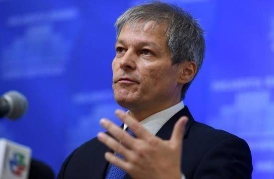 Dacian Cioloș, prima reacție după demiterea Guvernului: &rdquo;&Icirc;i cerem președintelui Klaus Iohannis să convoace consultări!&rdquo;