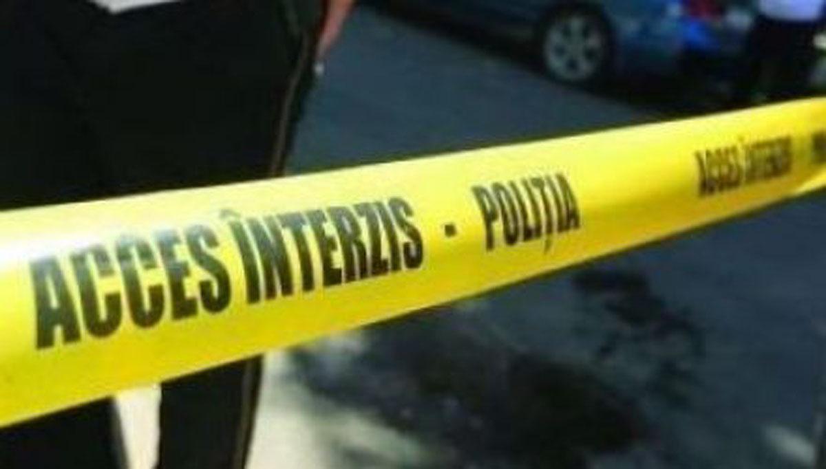 O bătr&acirc;nă a murit, după ce a căzut de la etajul șase al unui bloc