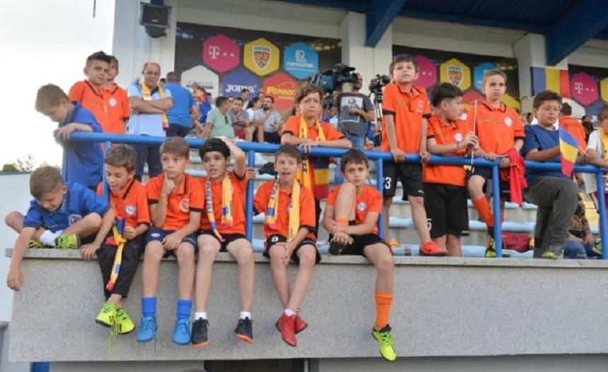 FRF: 30.038 de copii sub 14 ani şi &icirc;nsoţitori s-au &icirc;nscris pentru meciul cu Norvegia; Contra: Suntem impresionaţi de numărul imens şi ne face şi mai responsabili