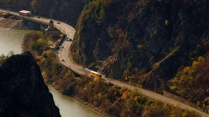 Restricții &icirc;n trafic! Circulația pe Valea Oltului, &icirc;nchisă &icirc;n reprize de 15 minute