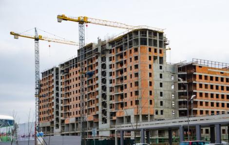 Sectorul construcţiilor a încetinit în august, cu o creştere de 32,7%
