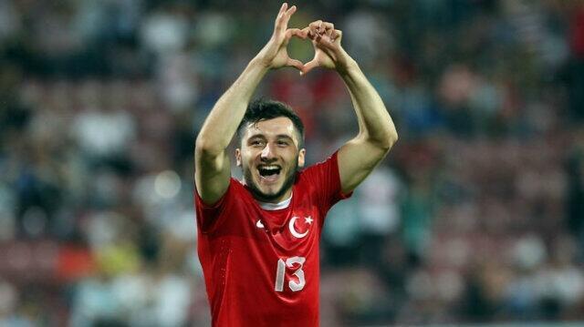 Cenk Şahin, dat afară de la Sankt Pauli, după ce a susţinut armata turcă &icirc;ntr-o postare pe Instagram