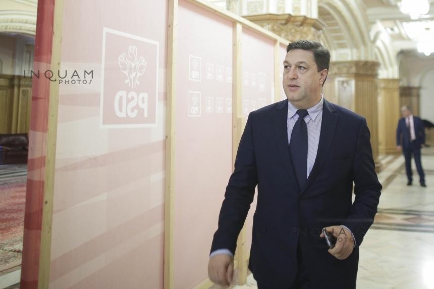 Şerban Nicolae &icirc;l acuză pe Iohannis de nazism. Institutul &bdquo;Elie Wiesel&rdquo;: Istoria Holocaustului nu este subiect de campanie electorală