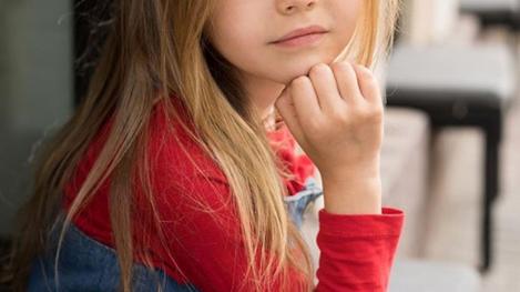 Alina, cea mai frumoasă fată din lume, are doar șase ani! Oamenii cred că e un înger când o văd! Cum arată