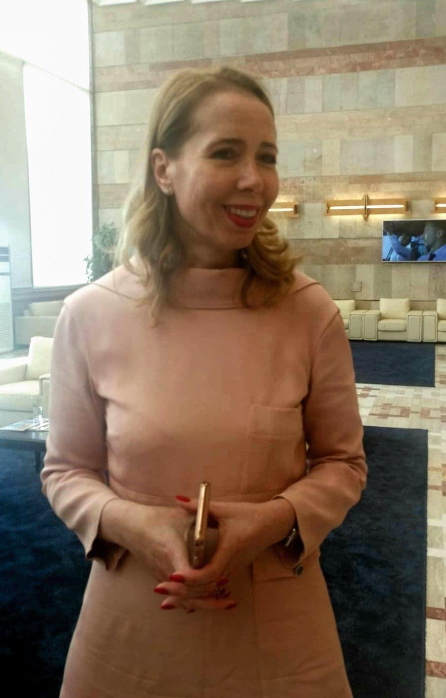 Mădălina Mezei, revocată de la conducerea Tarom la numai c&acirc;teva zile după ce i s-a prelungit mandatul. "Sper ca echipa Tarom să scoată compania din turbulenţă"