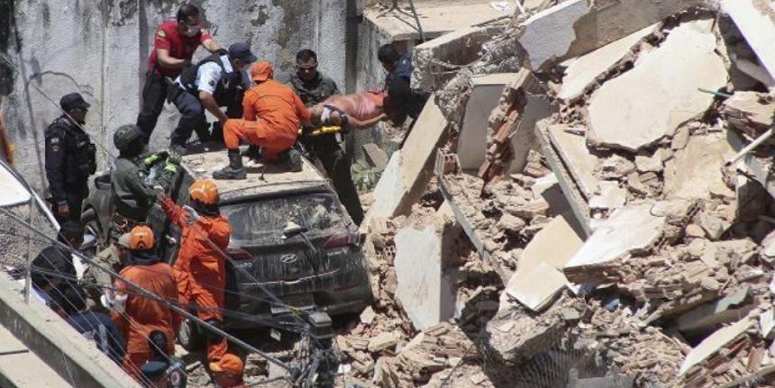 Un mort şi persoane date dispărute &icirc;n nord-estul Braziliei, &icirc;n urma surpării unui imobil