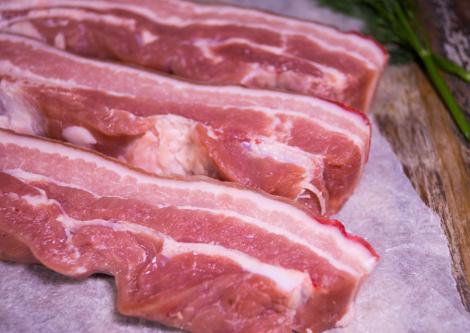 Prețul la carnea de porc, valori record! Primele semne au apărut deja! Ce anunță specialiștii pentru Crăciun