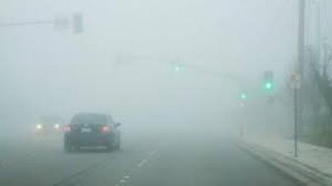 Atenție șoferi! 11 județe aflate sub cod galben de ceață: Ce se întâmplă cu vremea