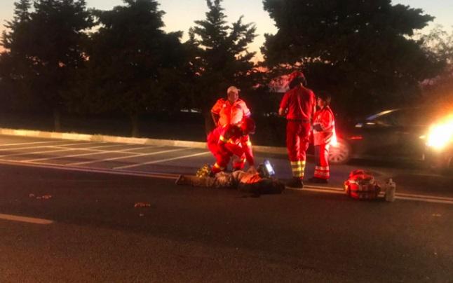 Un biciclist de 35 de ani a murit pe loc,  după ce a fost lovit de două mașini, pe șoseaua Constanța-Mangalia T&acirc;nărul nu avea lumini