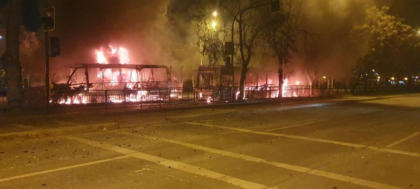 Atenţionare de călătorie emisă de MAE: Chile - stare de urgenţă, sub control militar, cu limitarea unor drepturi cetăţeneşti