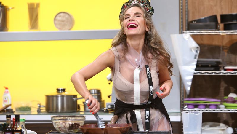 Anna Lesko dă foc bucătăriei Chefi la cuțite. Apariție incendiară în fața juraților: 