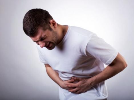 Durerile abdominale care ascund probleme grave de sănătate. Cazurile de cancer pancreatic au crescut cu 10% în ultimii 30 de ani