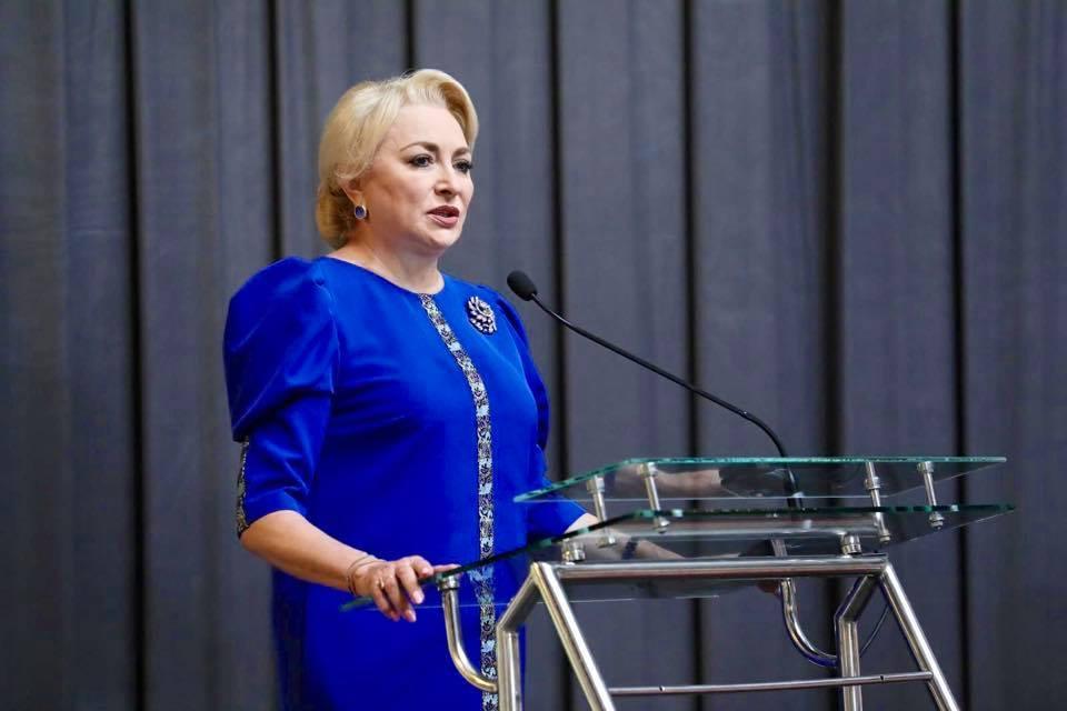 Dăncilă: Nu avem nevoie de un preşedinte care nu lucrează s&acirc;mbătă şi duminică, care nu lucrează după ora 18, că are somnul de frumuseţe. Avem nevoie de un preşedinte care să nu dea dovadă de aroganţă