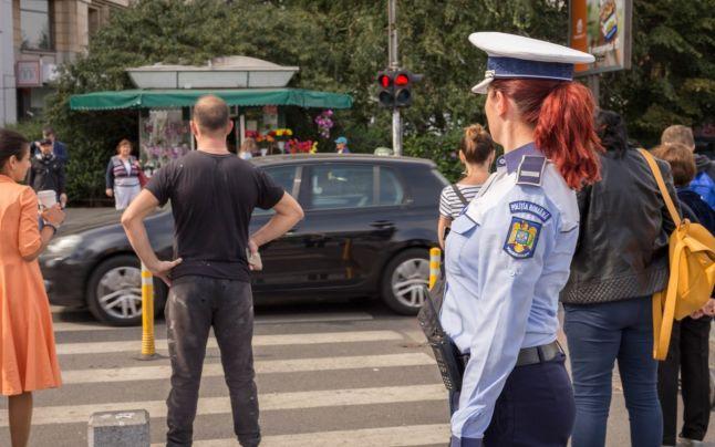 Caz ireal la Iași! A mers să reclame mașina lovită, dar a uitat că nu are permis de conducere