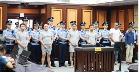 Ucigaşi plătiţi din China, condamnaţi la închisoare după ce au încercat să îşi subcontracteze reciproc o comandă de asasinat din partea unui om de afaceri
