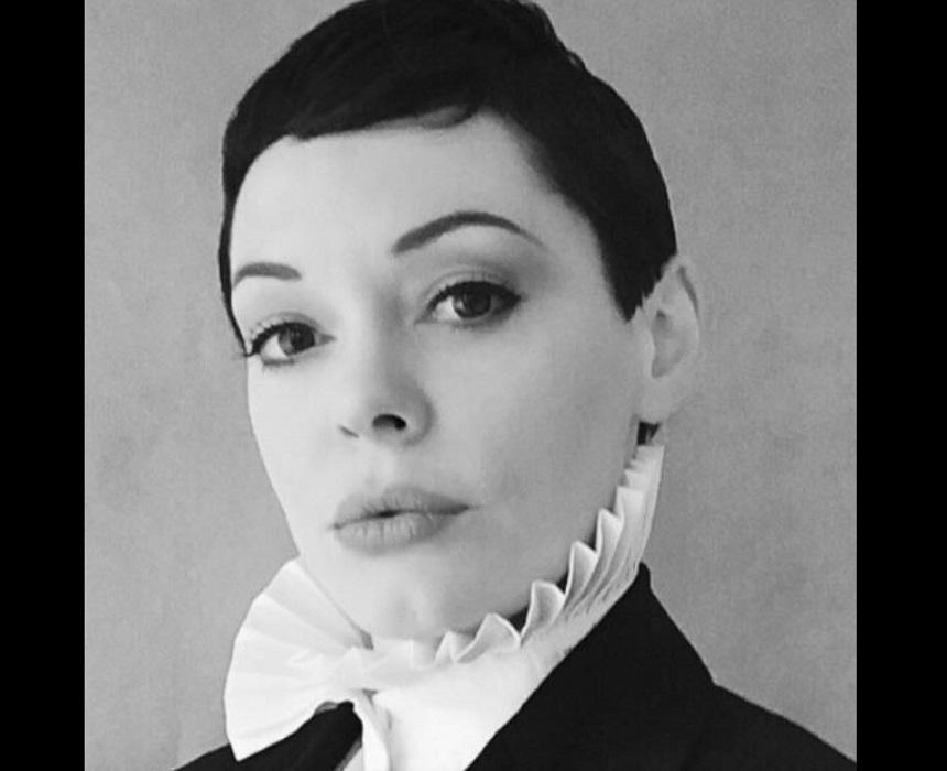 Rose McGowan i-a dat &icirc;n judecată pe Harvey Weinstein, doi foşti avocaţi ai lui şi firma Black Cube