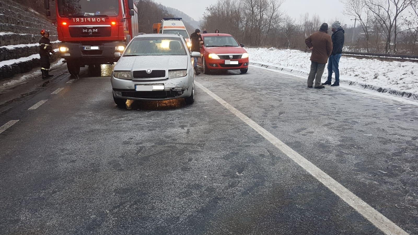 Accident &icirc;n Bihor! Un șofer a trecut pe roșu, a lovit un pieton și după a fugit de la fața locului