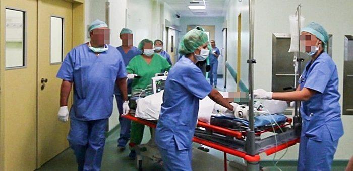 Părinții și profesorii sunt șocați. Elevul de 15 ani din Satu Mare, care a căzut de la etaj, la școală, era consumator de etnobotanice