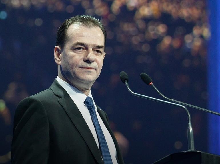 Orban, către aleşii locali: Vă garantez că vremea umilinţelor la care aţi fost supuşi atunci c&acirc;nd veneaţi la Bucureşti ca să primiţi avize, semnături a trecut