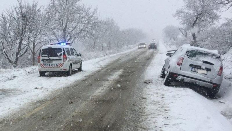 Un val de aer polar aduce ninsori în România. Șoferii riscă amenzi drastice dacă nu-și schimbă anvelopele