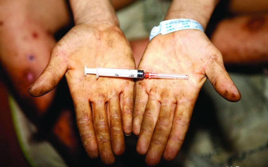 Protejați-vă copiii!! Un nou drog face RAVAGII. Combinația letală a lăsat un bărbat mort, alți trei &icirc;n comă și zece grav bolnavi